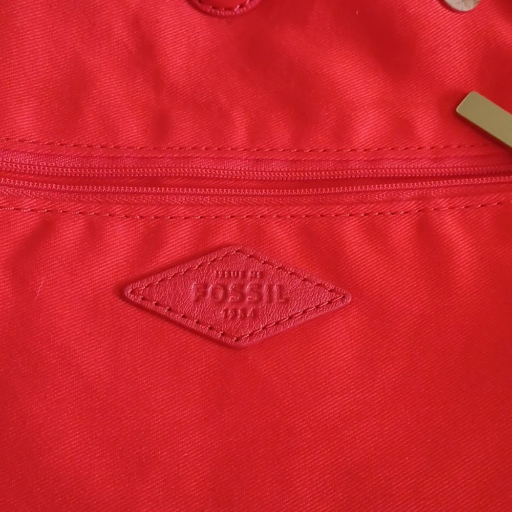 Fossil "Claire" Cow Hide Leather Drawstring Bag - Picture 11 of 14